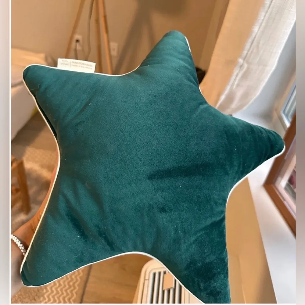 NOBODINOZ Aristote star velvet cushion